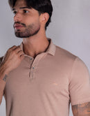 Camiseta Polo Masculina Slim Fit em Malha Premium com Elastano – Cor Bege