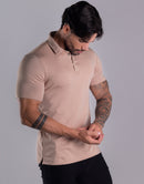 Camiseta Polo Masculina Slim Fit em Malha Premium com Elastano – Cor Bege